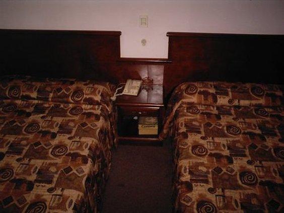 Maria Luisa Inn & Suites Juarez  Стая снимка