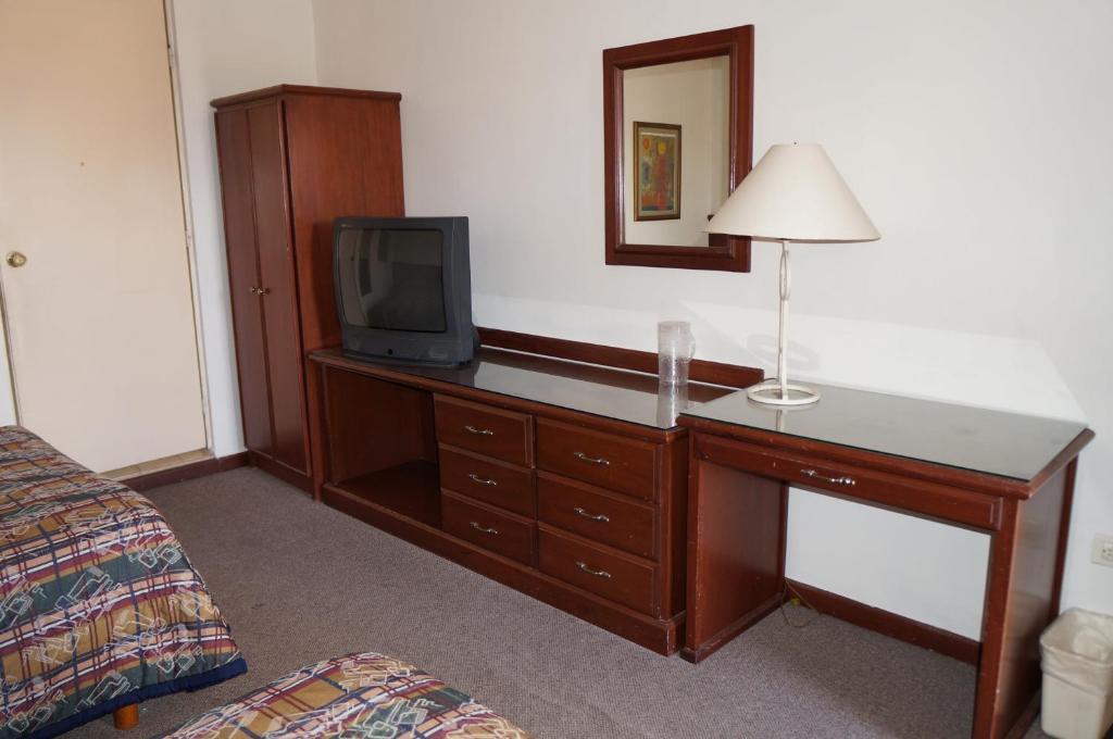 Maria Luisa Inn & Suites Juarez  Екстериор снимка