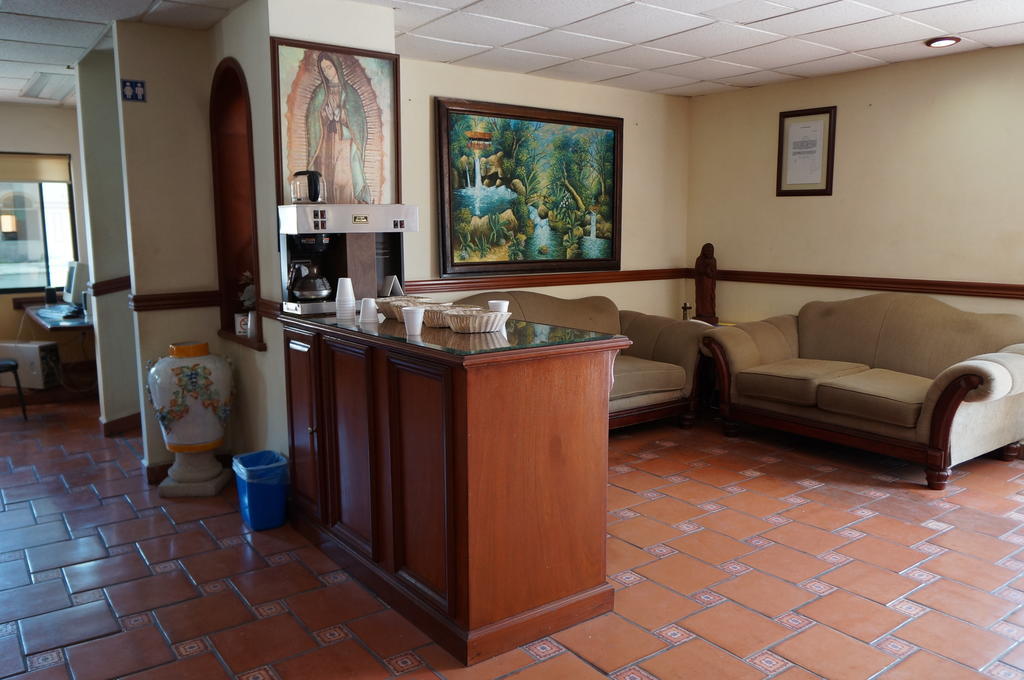 Maria Luisa Inn & Suites Juarez  Екстериор снимка