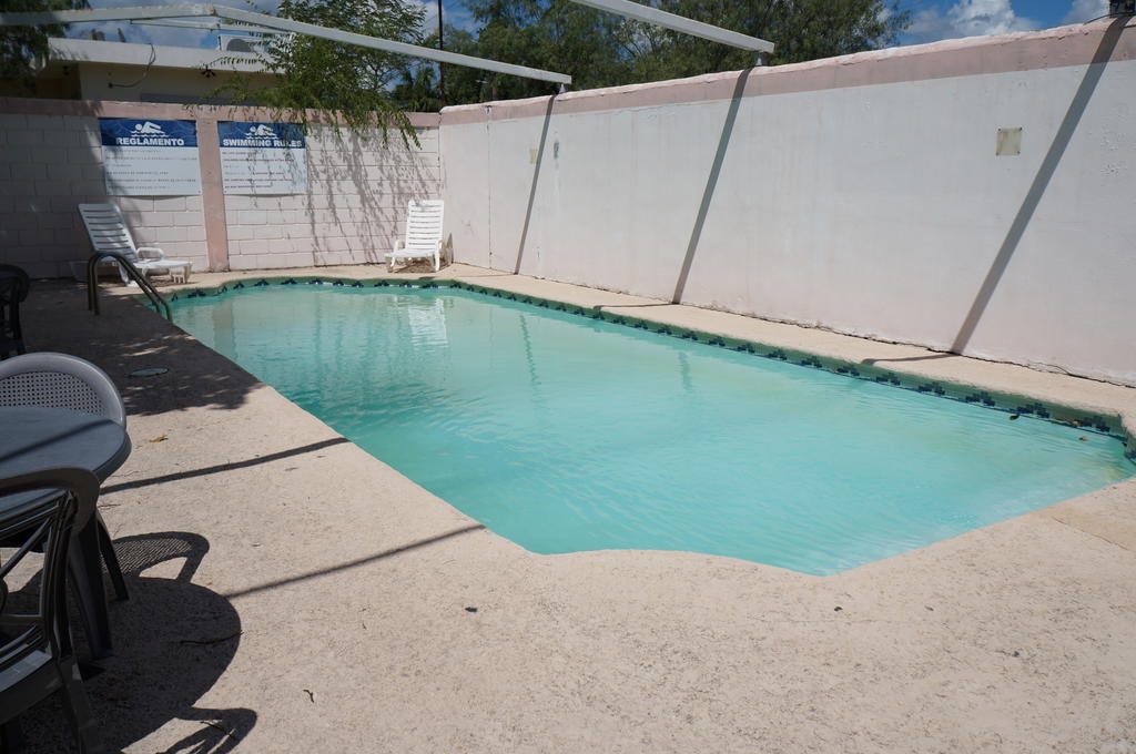 Maria Luisa Inn & Suites Juarez  Екстериор снимка