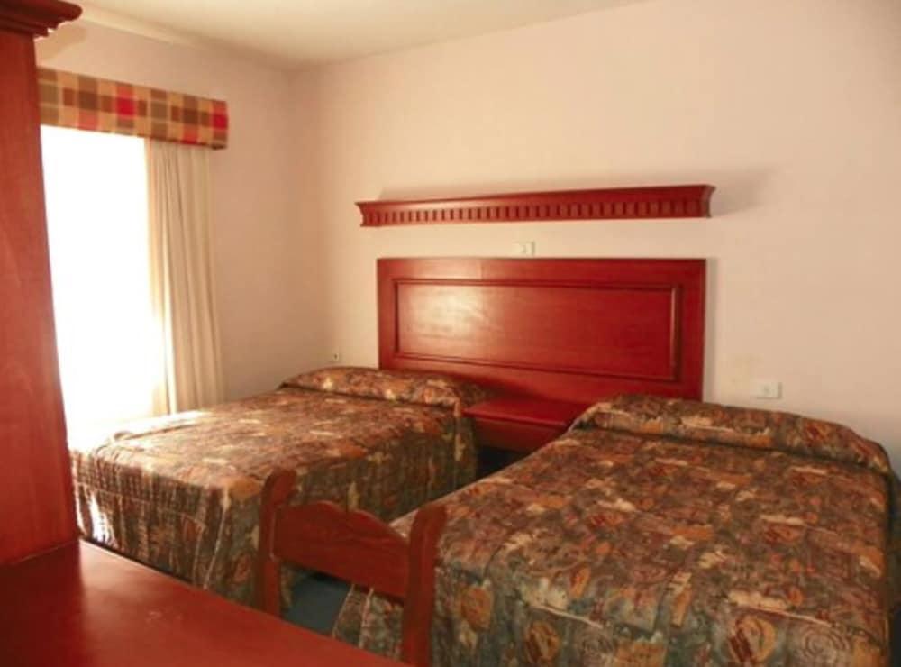 Maria Luisa Inn & Suites Juarez  Екстериор снимка